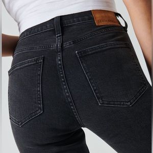 ARITZIA DEMIN FORUM - The Arlo High Rise Straight 28L in Black